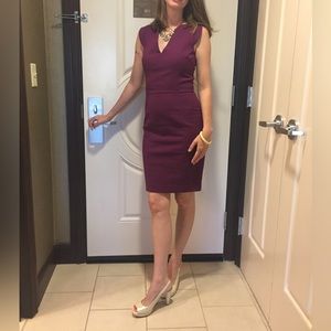 French Connection burgundy sheath dress. 🔥🔥